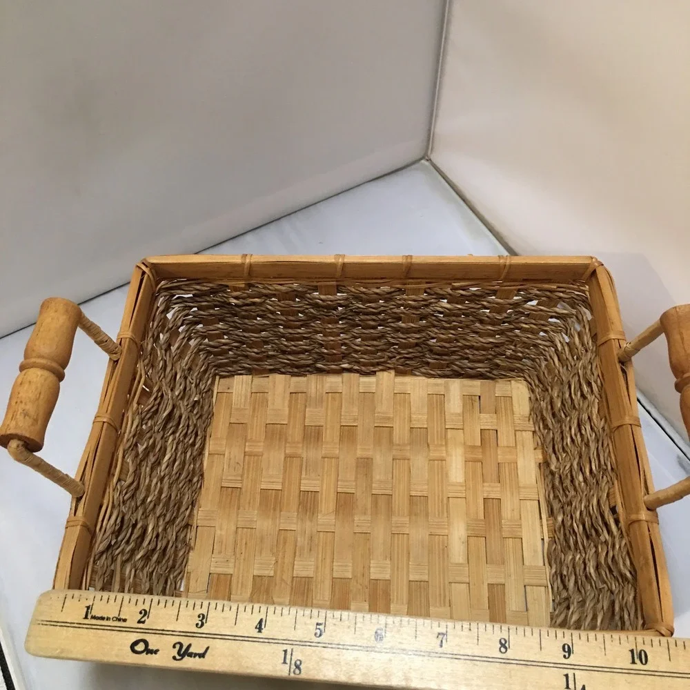 Woven Seagrass Basket Unisex Medium Tan Rectangular‎ Bamboo Handles Cottagecore